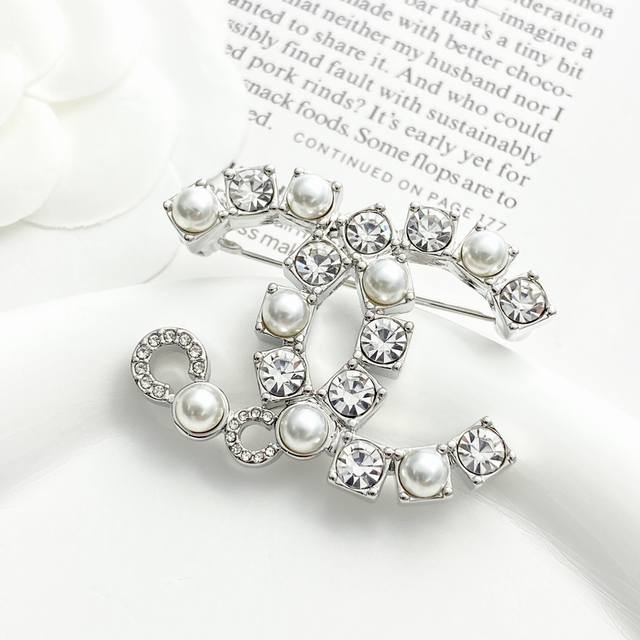 Chanel Brooches Hot New Arrivals Chan 25 Silver Square Diamond And Pearl Double
