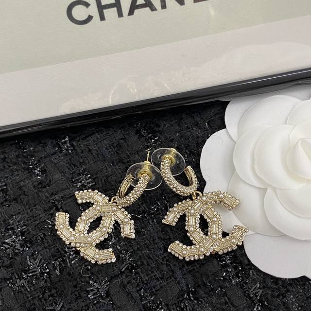 Chanel Earring Bestseller Newly Launched, Authentic Store Product Chanel22 Absol