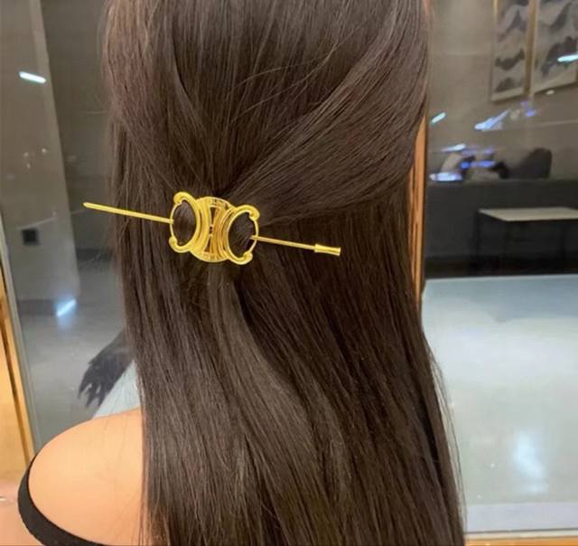 With Packaging Celine Triumph Arch French Palace-Style Retro Chic Hairpin. Comfo