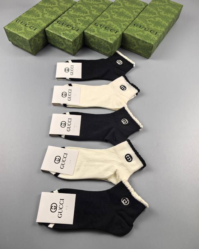 Special Counter Packaging Gucci New Embroidered Mid-Length Pile Socks! Five Pair