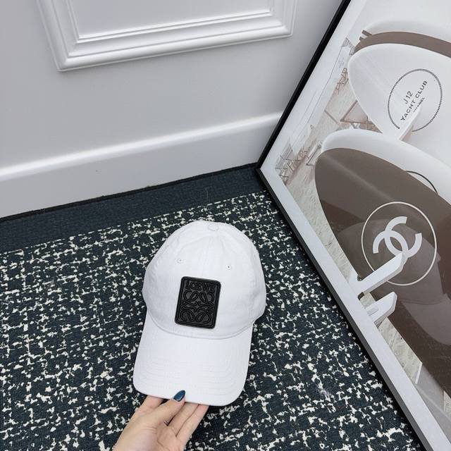 Loewe Classic Best-Selling Restocked Baseball Cap That's Always In Demand 100% C