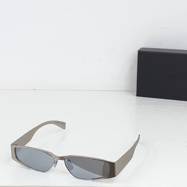 Saint Lauren* Model: Sl739 Size: 57Mm 15-140