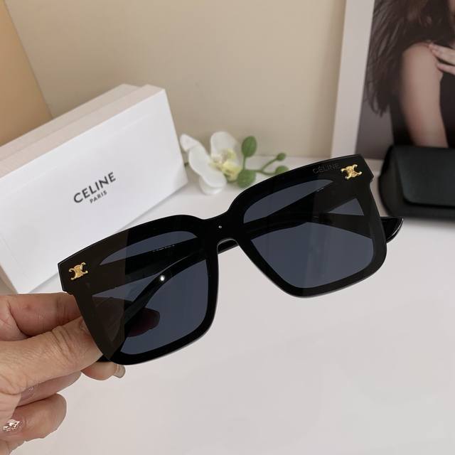 Celine Arc De Triomphe Square-Frame Sunglasses, Street-Style Fashion Sunglasses,