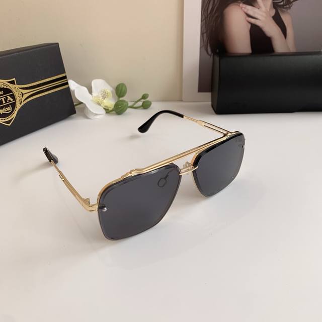 Dita Tita Influencer-Inspired Sunglasses, Square-Frame Sunglasses With An Excell