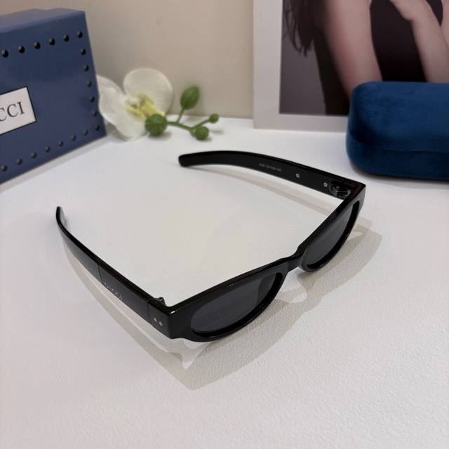 Gucci 2025 New Cat-Eye Sunglasses This Year's Hot Style, Perfect For Women With