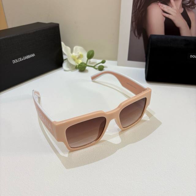 Dg Dolce & Gabbana New Arrival Unisex Casual Sunglasses, Unique Temple Design, T