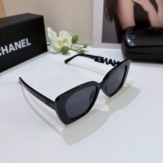 Chanel Official Early Spring New Large-Frame Sunglasses, Same Style As Many Cele