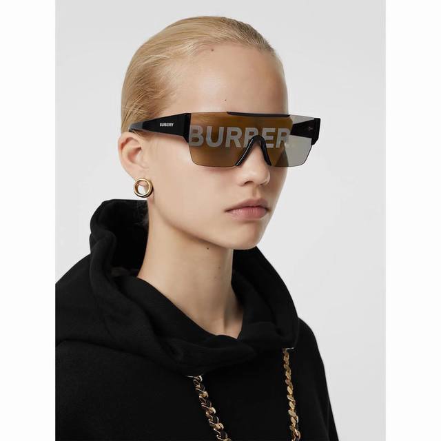 Burberry Celebrity-Inspired Letter-Printed Sunglasses, One-Piece Design, Unisex