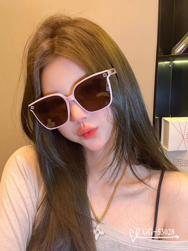 Italian Gucci-Gucci . Polaroid Resin High-Definition Lenses . Tr Frame - Lightwe