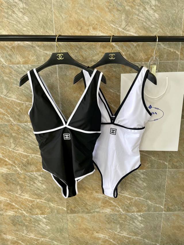 Chanel New Backless One-Piece Swimsuit - Black, Simple And Elegant, Suitable For
