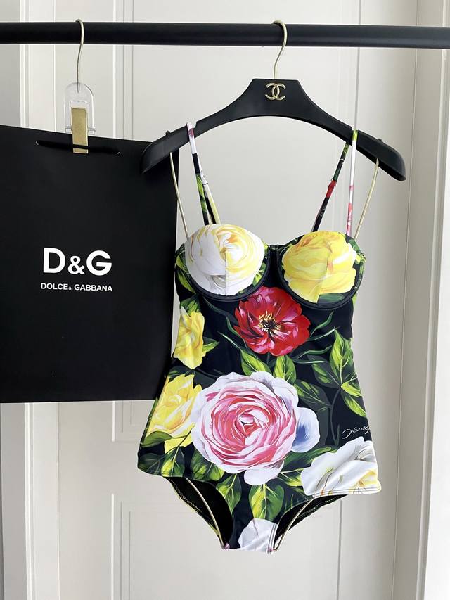 Dg New One-Piece Swimsuit Suitable For Various Occasions: Beach, Swimming Pool,