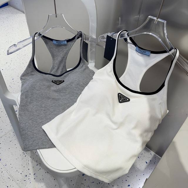 Prada Top Vest Classic And Minimalist, Timeless And Versatile, Stylish And Sophi