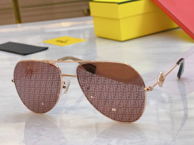 Fen* Fendi New Sunglasses, Model: Fe40150U, Size: 60Mm 18-145