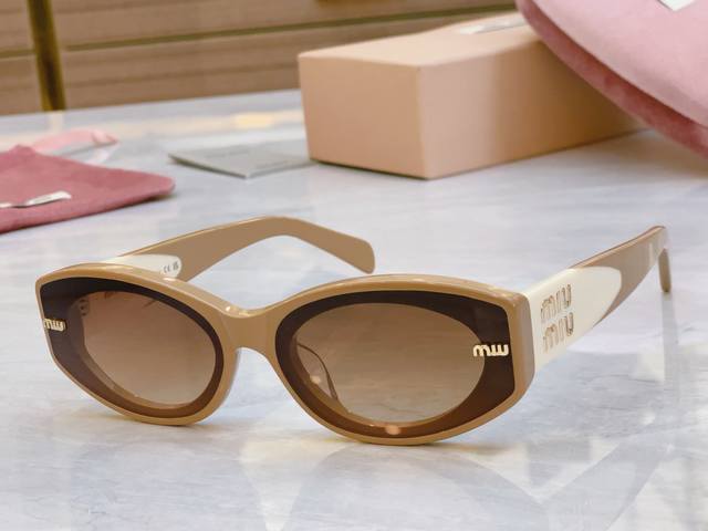Miumi* Miu*Miu New Sunglasses, Model: Mu 13Ks, Size: 62-17-145