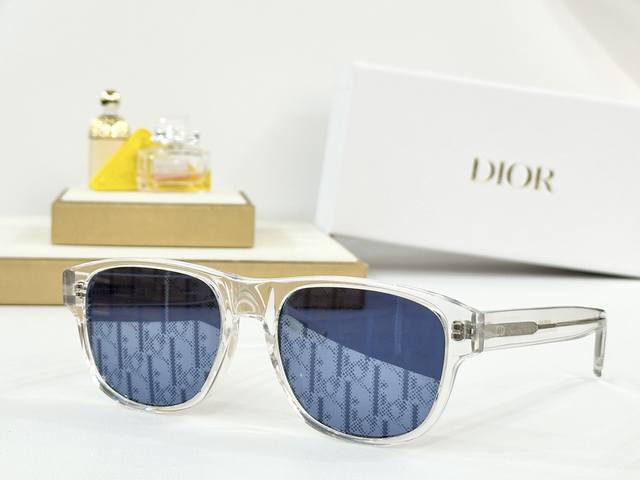 Dior Model: Diorflag2 Size: 54-18-150