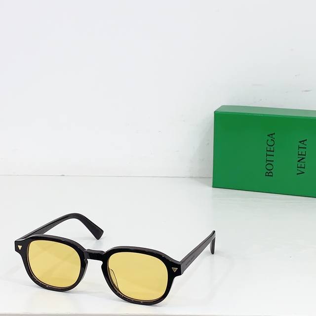 Bottega Venet*Model: Bv1364Ssize: 49 Mouth 21-145