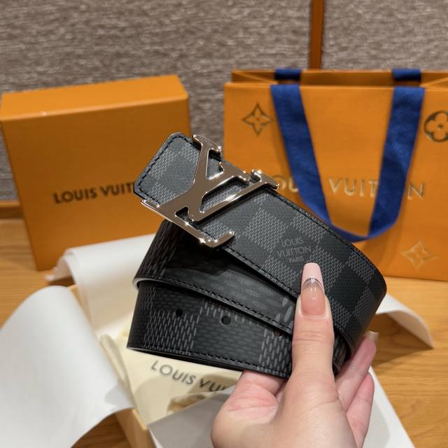 Donkey House New Men's Belt Features A Double-Sided Taurillon Leather Belt With