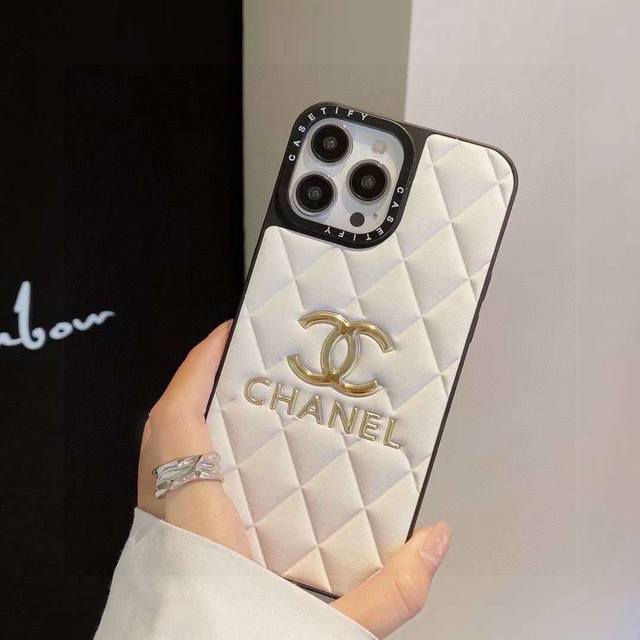 Chanel Embossed Electroplated Gold-Plated Logo, Two-In-One Leather-Wrapped Full-