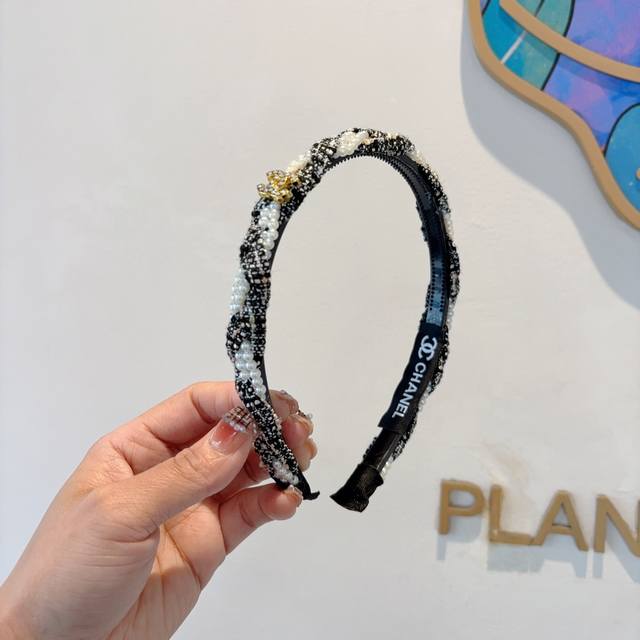 With Packaging Chanel New Exquisite Letter Hairband, Retro And Trendy Headband M
