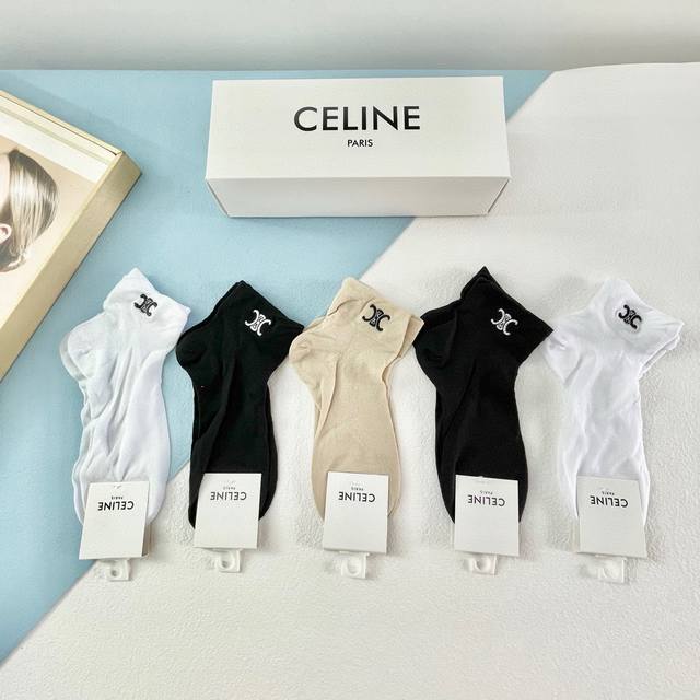 With Packaging, One Box Contains Five Pairs. Celine, A Popular Boat Sock In A Hi