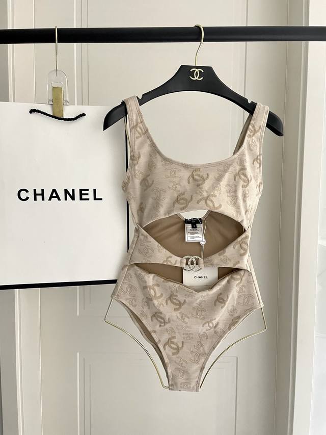 Chanel New Jacquard One-Piece Swimsuit Suitable For Various Occasions: Beach, Sw
