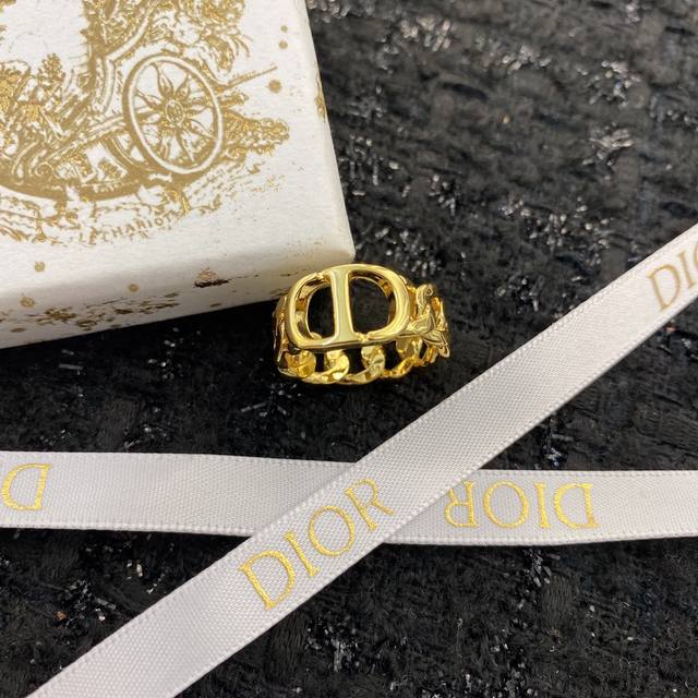 19 New Arrival Heavy-Duty Dior's Hottest-Selling Ring Is Now Available. Exclusiv