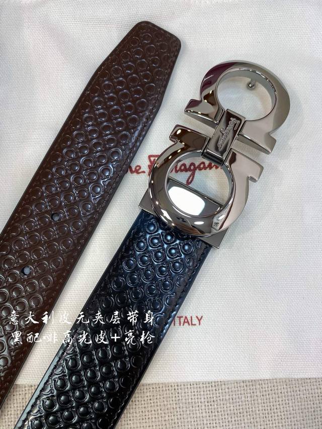 Ferragamo Nfc Chip Scan Model, Authentic Size 3.5 Cm, Italian Original Leather.