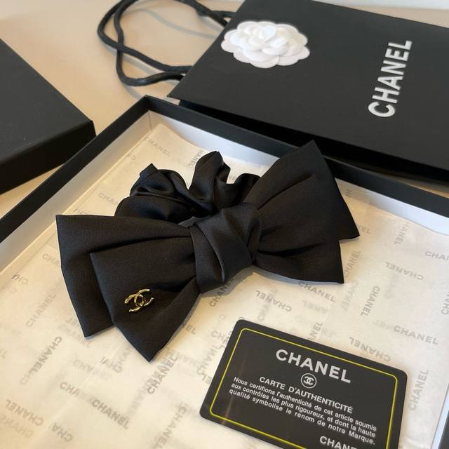 Chanel Bow Hairband In Black And White