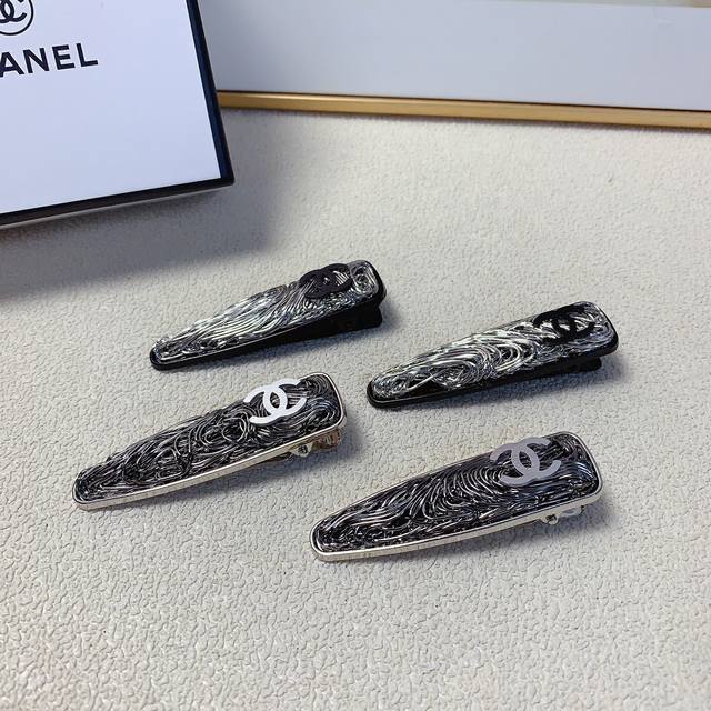Chanel Chanel Pressed Clip Metal Logo Pressed Clip Side Clip Bangs Clip Daily El