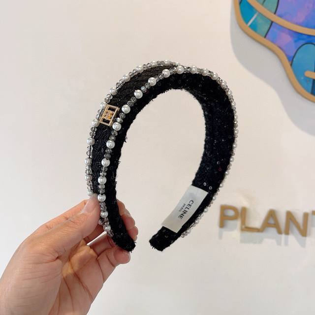 With Packaging Celine New Korean-Style Delicate Pearl Hairband, Comfortable To W