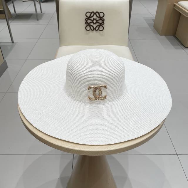 Chanel Large-Brimmed Sun Hat For Spring And Summer Beach Vacations, Women's Fash