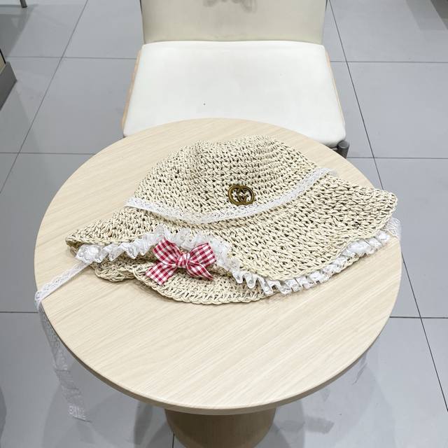Gucci 2025 New Butterfly Bow Lace Trim Flipped Brim Straw Hat For Women, Summer