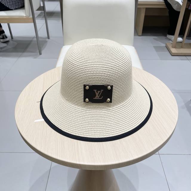 Louis Vuitton New Round-Top Straw Hat, Flat-Top Ceremonial Hat, Head Circumferen