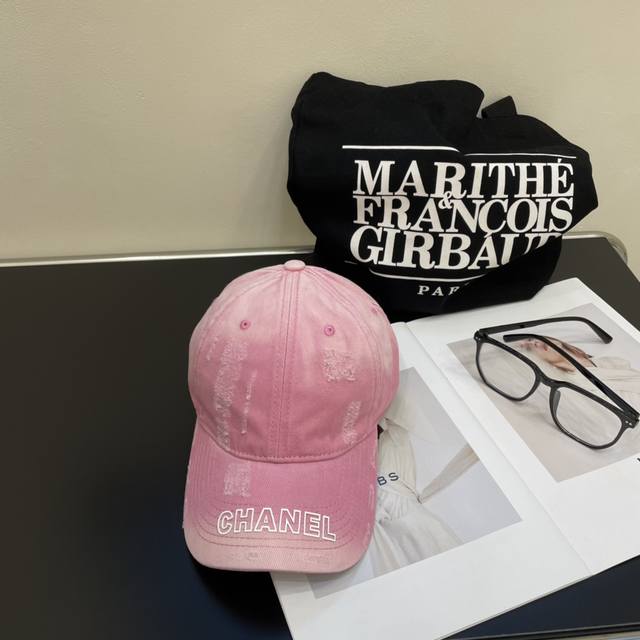 Chanel New Letter Logo Baseball Cap, Cool Color Scheme, Suitable For Both Men An