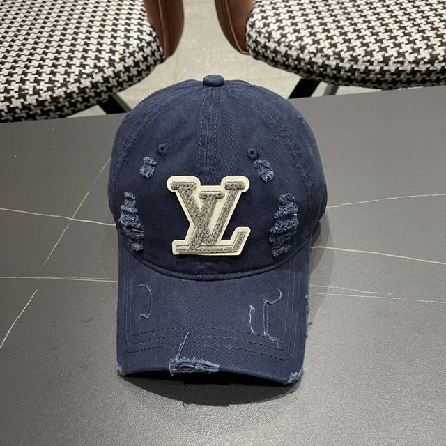 Louis Vuitton Baseball Cap, New Design With Holes, High-End And Elegant, Versati