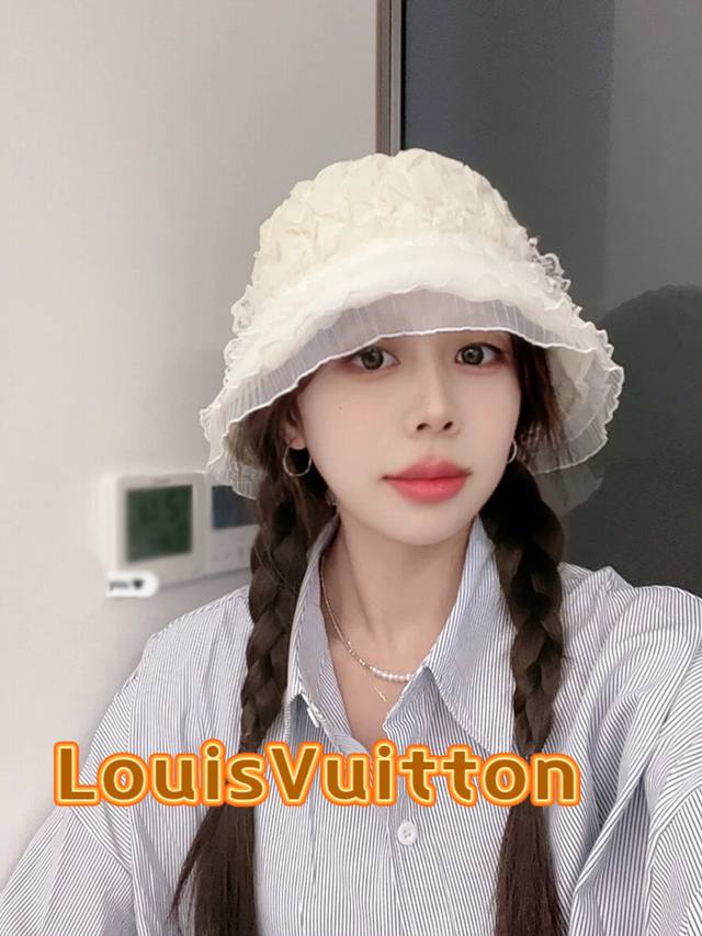 Louis Vuitton Lv Baseball Cap, Louis Vuitton 2025 New Lace Trim Pleated Wide-Bri