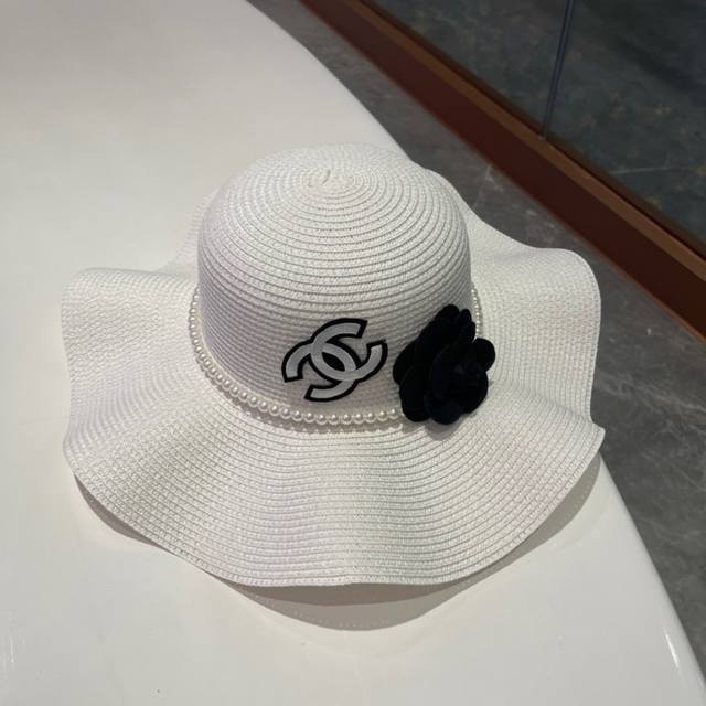 Chanel New Straw-Woven Lotus Leaf-Edged Sun Hat, Beach-Inspired Design, Simple A