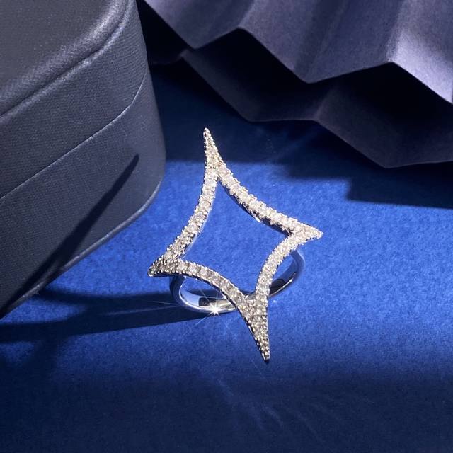 Unbranded Niche Design Sparkling Luxury Fashion Openwork Full Diamond Starburst