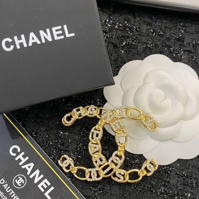 Chanel-Style Brooch, Hot-Selling New Arrival. , Exclusive High-End Quality Match