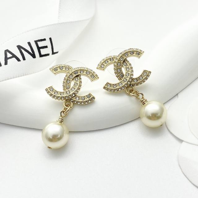 Chanel Ear Studs Best-Selling New Arrivals Chan Classic Pearl-Studded Double C E