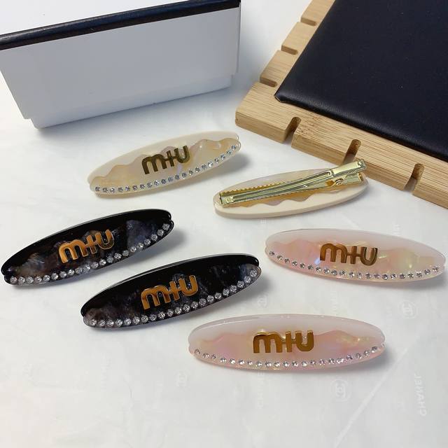 Miu Miu Miu Miu Hairpin Acrylic Titanium Steel Logo Press-On Side Hair Clip Bang