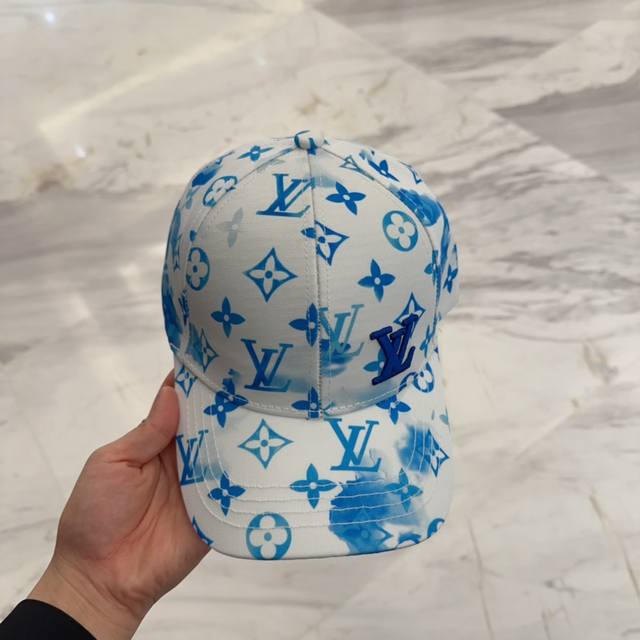 Louis Vuitton Original Embroidered Baseball Cap, Lightweight And Breathable. Per