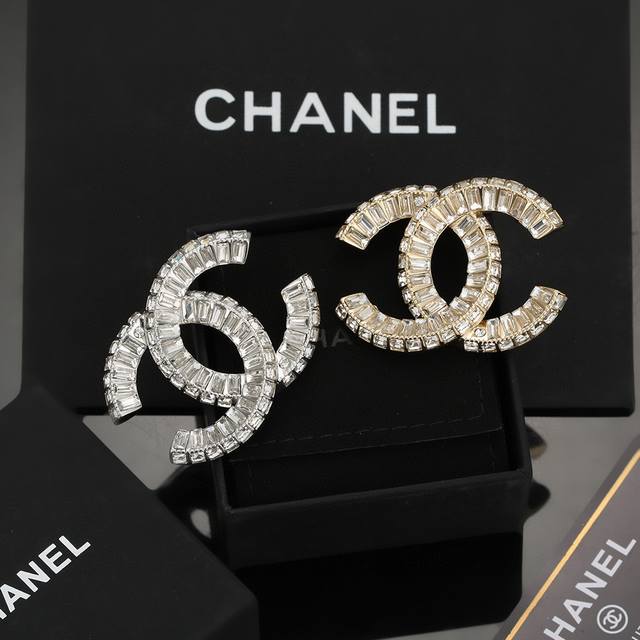 Chanel Little Black Dress, The Hottest Item, Square Diamond Brooch, The Most Cla