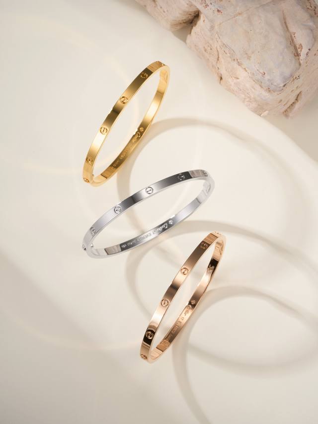 Classic Narrow Diamond-Free Love Bracelet With Thick Gold Plating. Cnc-Made, Bra