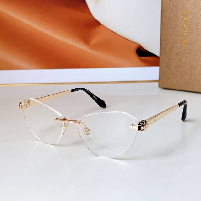 Bvlgar* Model: Bv 50042U Size: 57-15-140