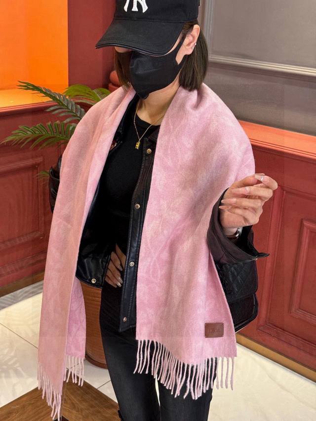 Dior Paris Fashion Show Business Men's And Women's Cashmere Scarf Manufacturer.