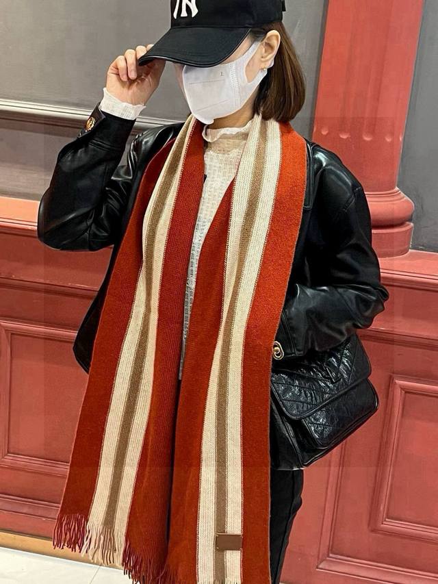 Unisex, Gucci-Inspired Design, High-End Cashmere Knit Scarf! Suitable For Both F