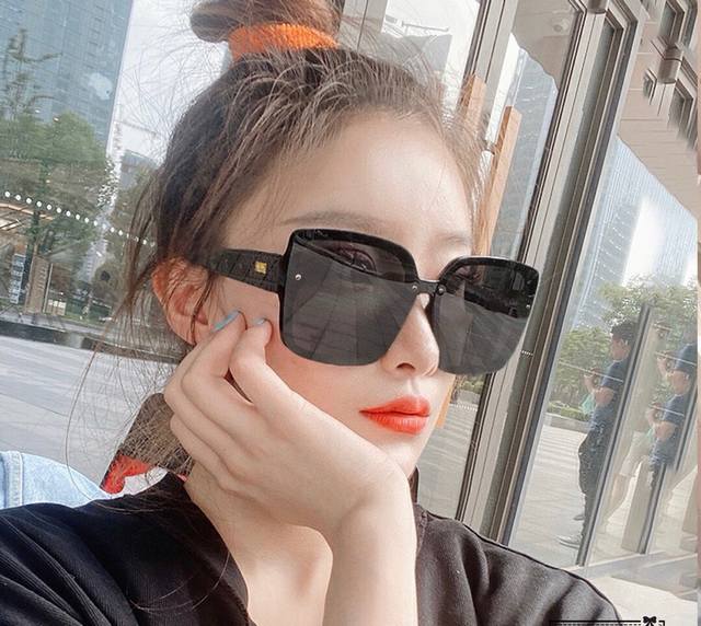 Tr Version - Polarized, Exclusive Luxury Sunglasses With No Filters, Real-Life P