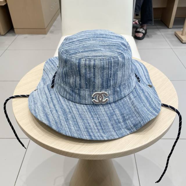 Chanel Denim Fisherman's Hat, 25-Year-Old Counter New Arrival, Head Circumferenc
