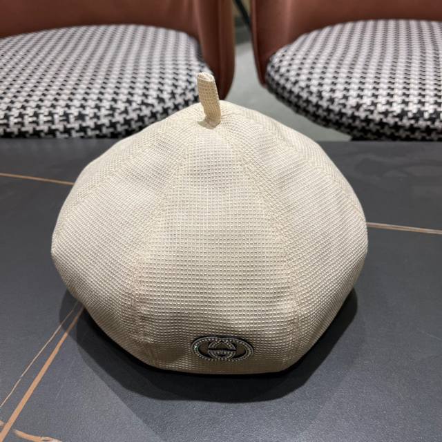Gucci Gucci Early Autumn New Beret Hat, Pumpkin Hat, Super Stylish Hat Shape, Ve